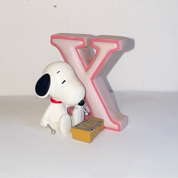 Westland Giftware Peanuts Snoopy Alphabet Letter X Snoopy Playing Xylophone - Picture 2 of 11